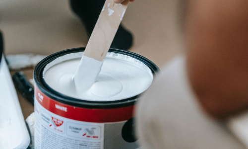 Stirring paint can